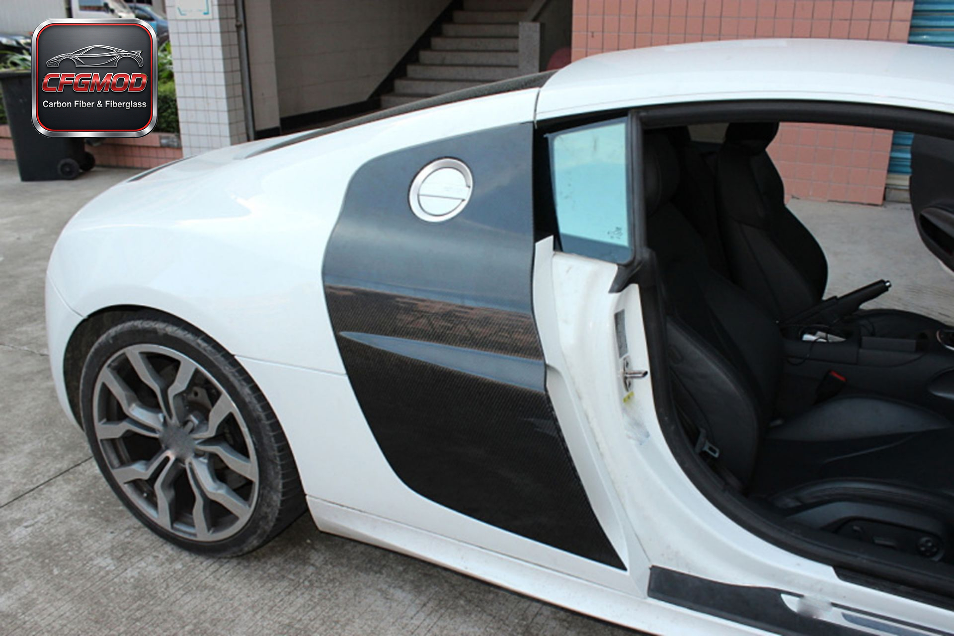 For Audi R8 2010-2015 Carbon Fiber Side Blade Door Panels Rear Side Panel Replacement — 2