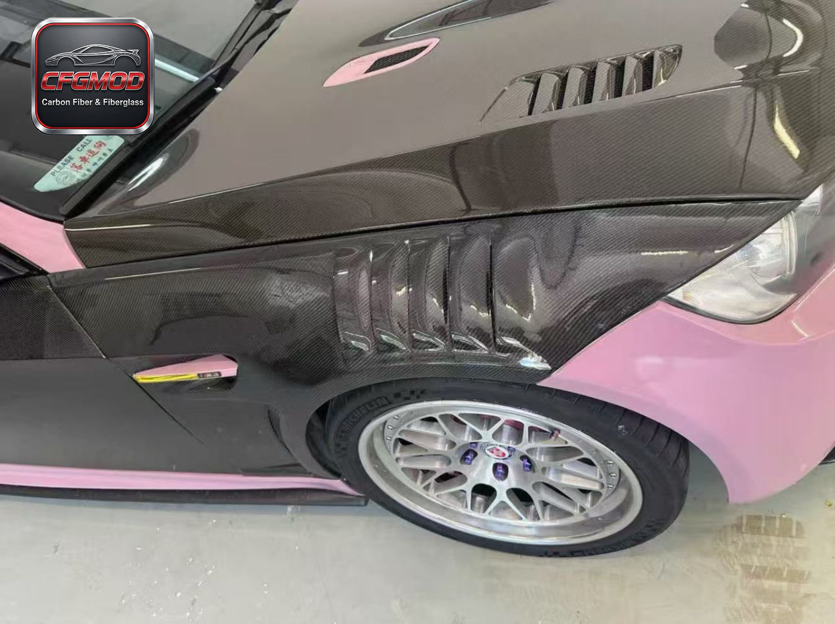 2005-2013 BMW M3 E92 E93 GT4 Style Carbon Fiber Front Fender Panels — 3