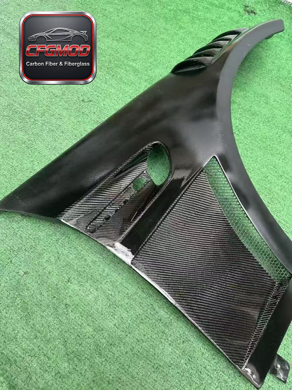 2005-2013 BMW M3 E92 E93 GT4 Style Carbon Fiber Front Fender Panels — 6