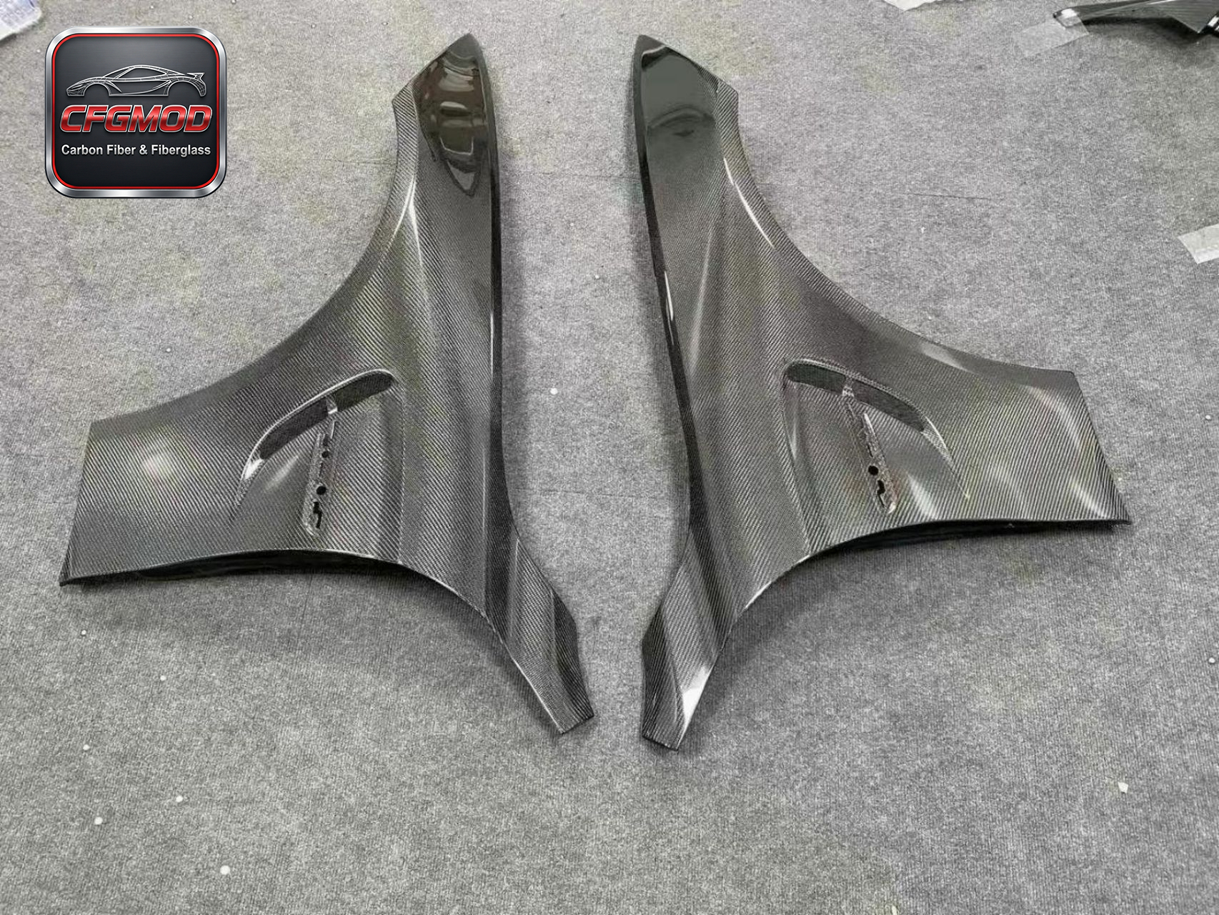 2005-2013 BMW M3 E92 E93 OEM Style Carbon Fiber Front Fenders — 4