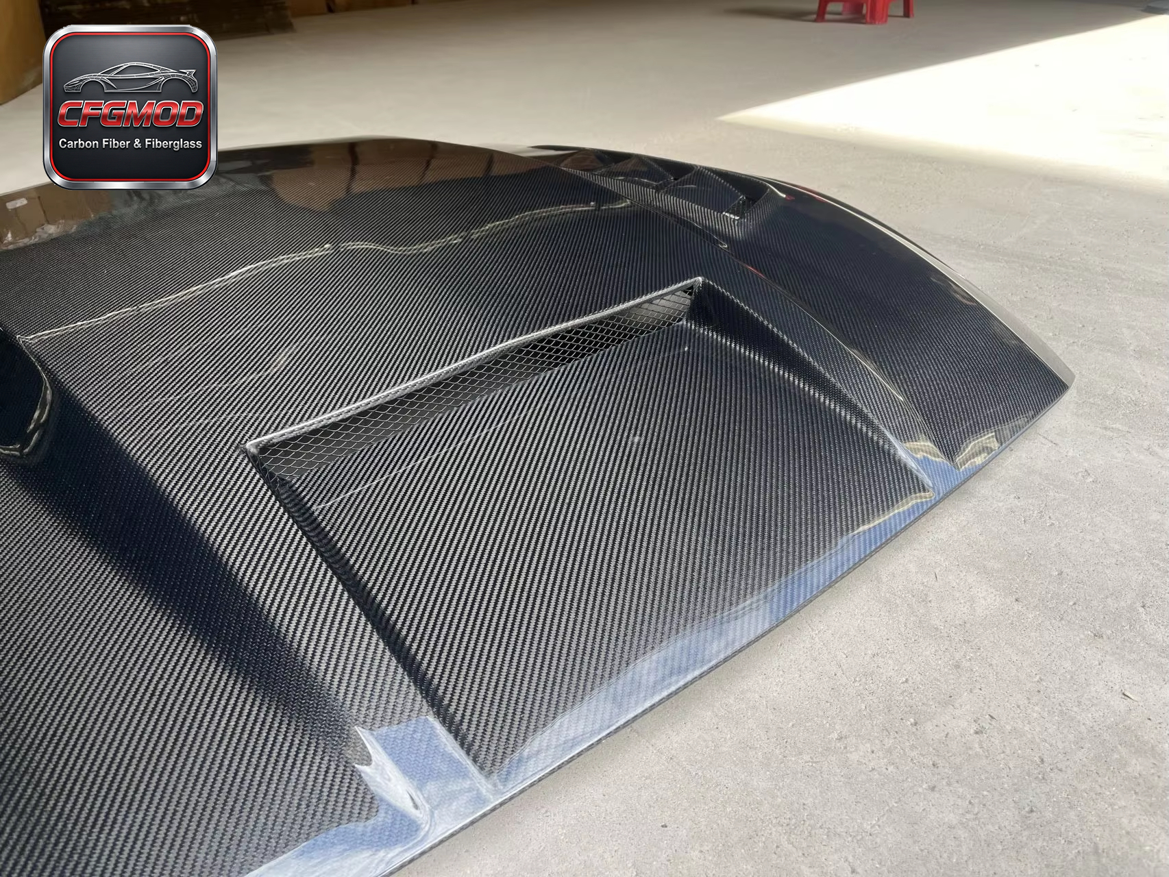TF Style Vented Carbon Fiber Engine Hood Bonnet for 2024+ Ford Mustang S650 Tuning Parts — 4