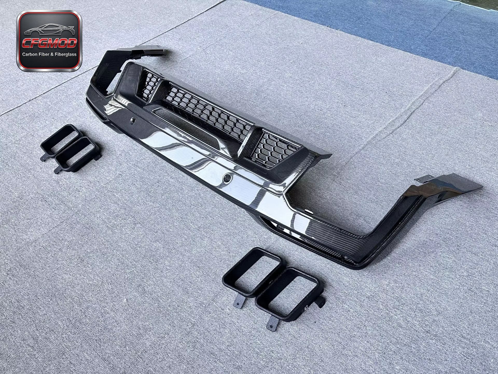 SC Style Dry Carbon Fiber Replacement Rear Diffuser with Exhaust Tips for 2024+ Ford Mustang S650 — 7