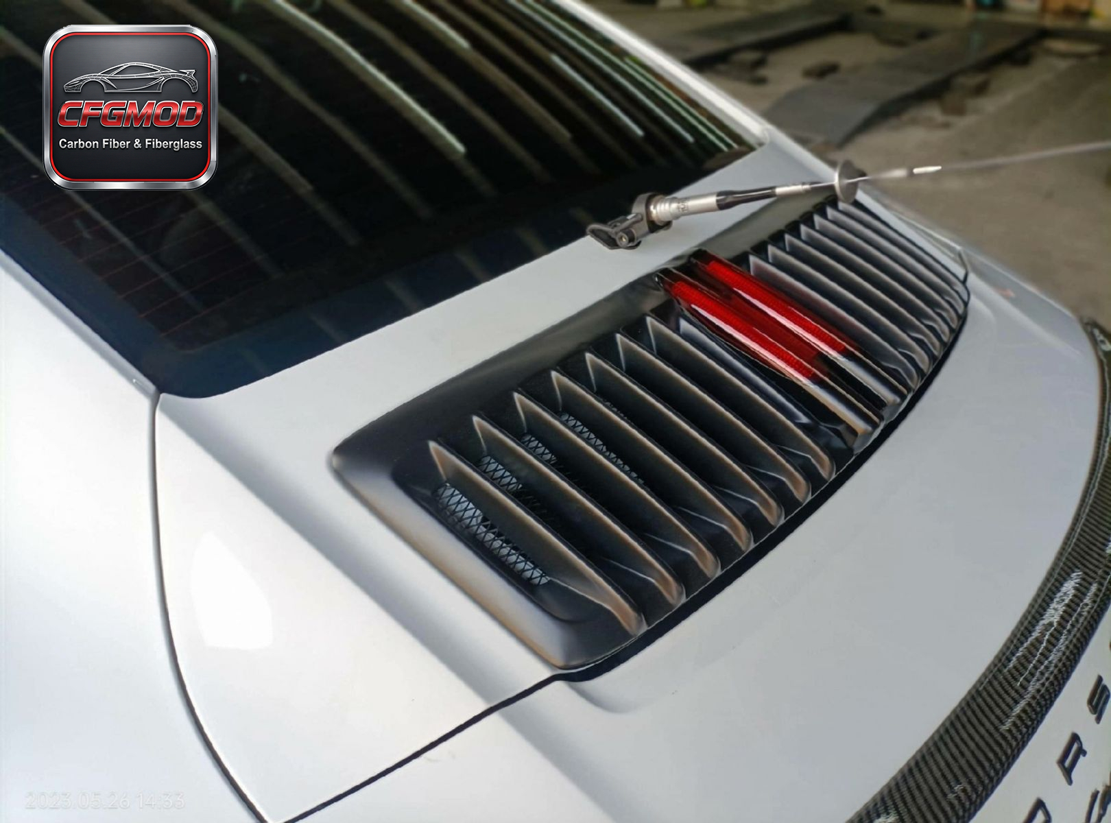 992 Style Carbon Fiber and Primer Rear Engine Grille with Mesh for Porsche 911 991.1 Upgrade Decklid Tuning Parts — 3