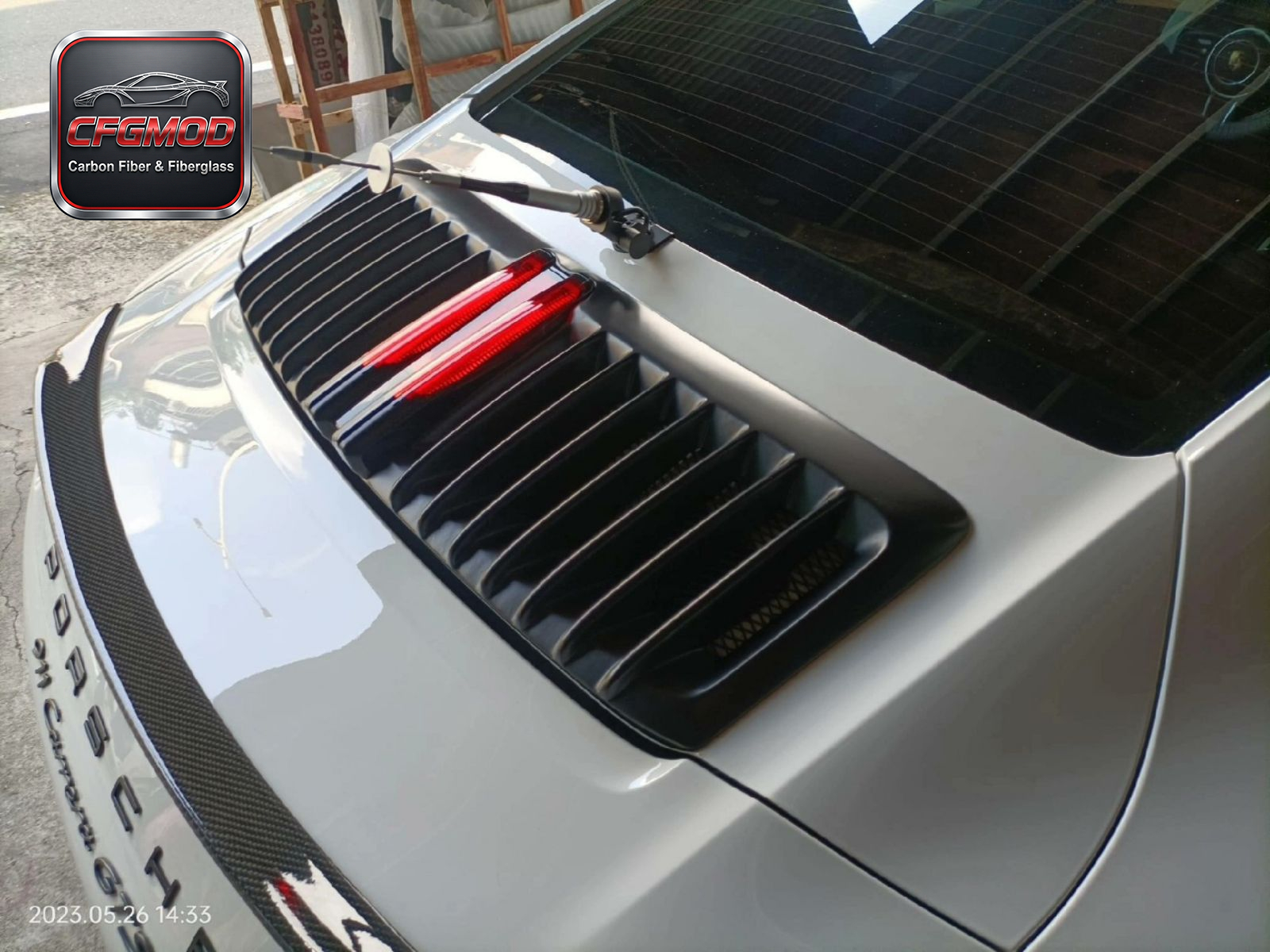 992 Style Carbon Fiber and Primer Rear Engine Grille with Mesh for Porsche 911 991.1 Upgrade Decklid Tuning Parts — 4