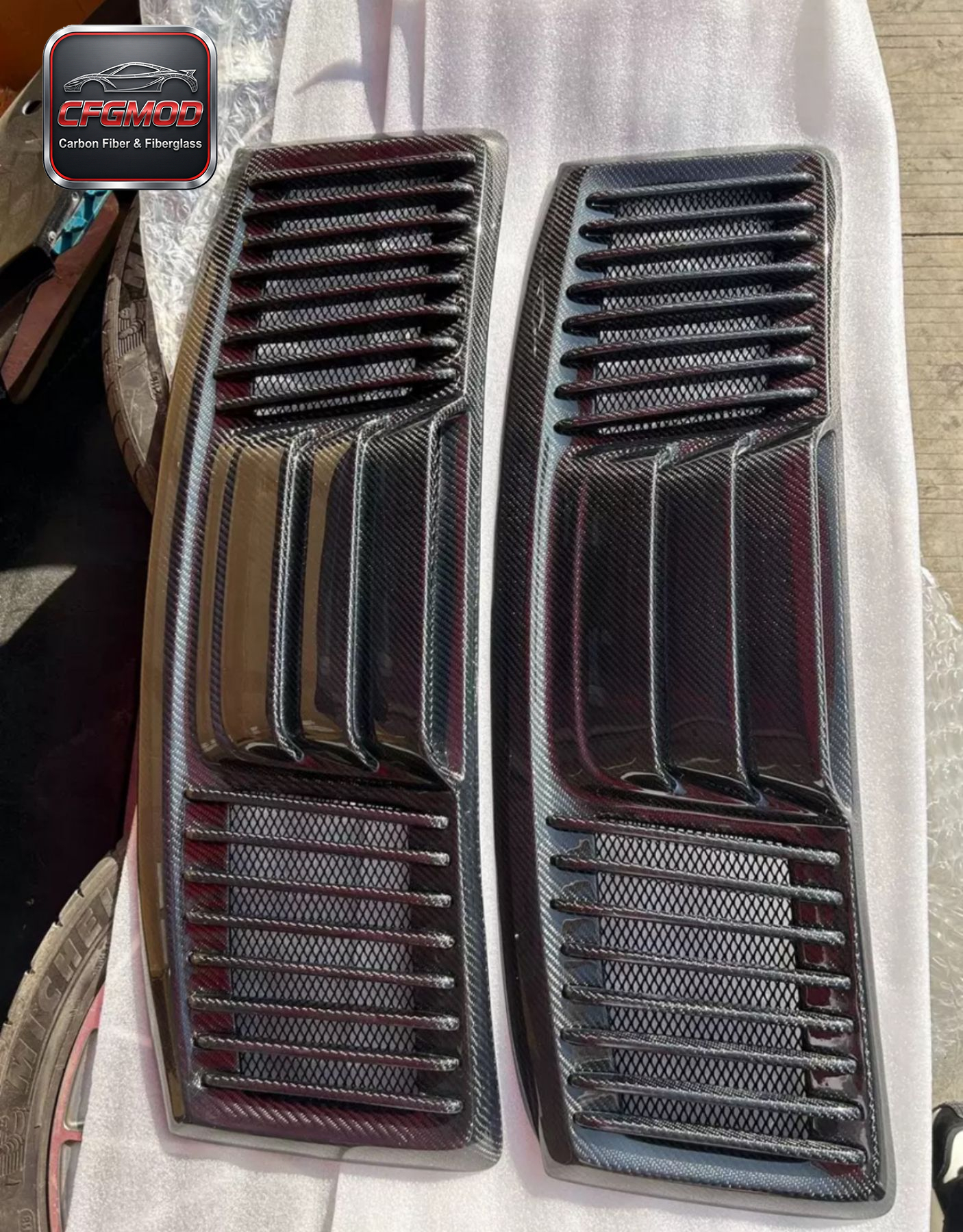 Carbon Fiber Rear Engine Grille Cover for Porsche 911 Turbo Turbos Rear Decklid Bonnet Tuning Parts — 5